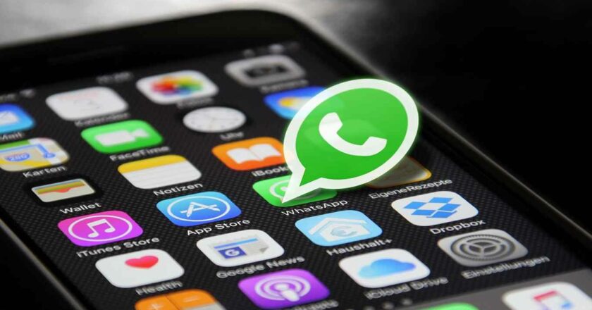 WhatsApp, cosa fare se subisci un furto del cellulare